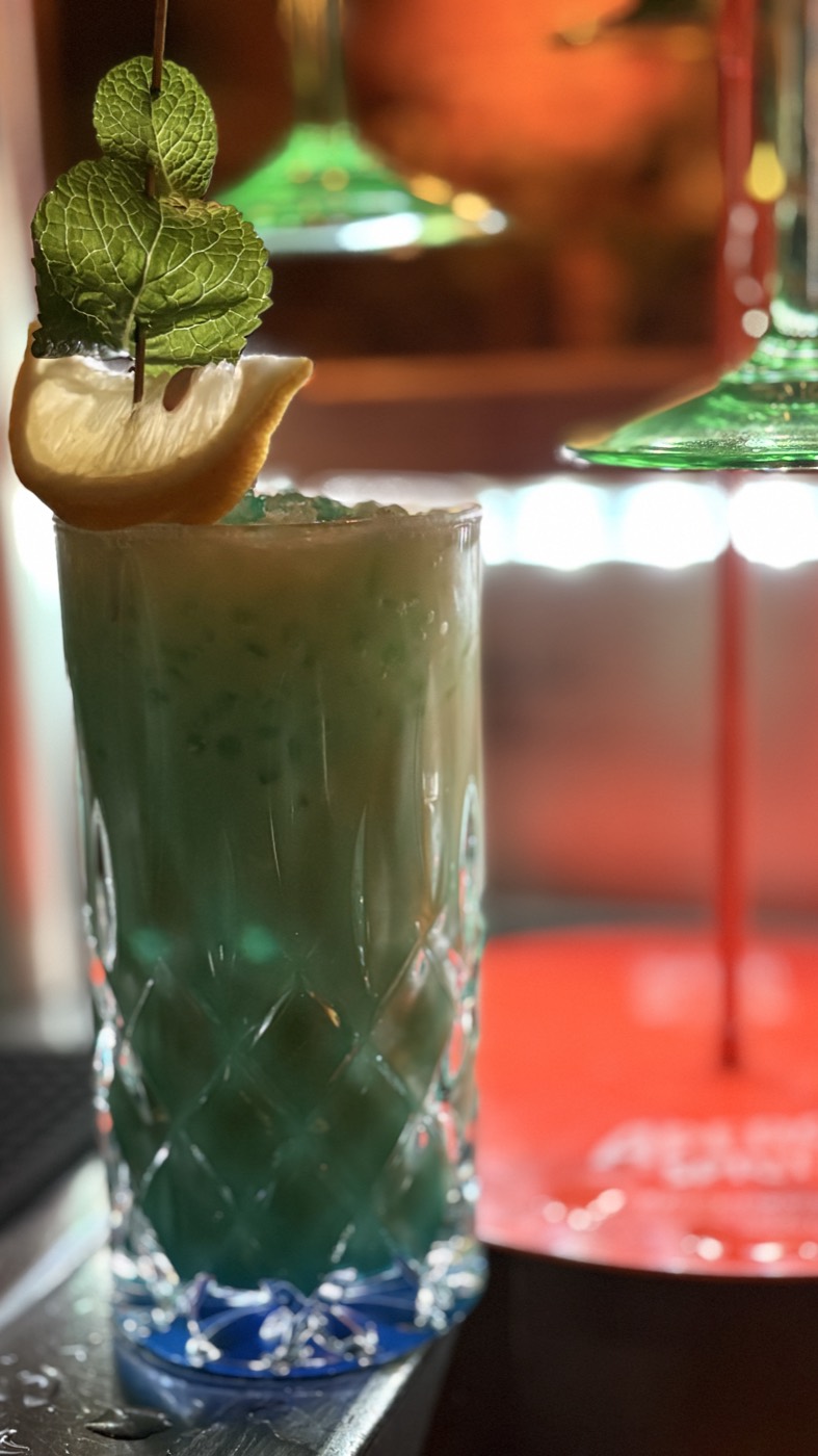 De la Casa — Casa Blumen Signatures